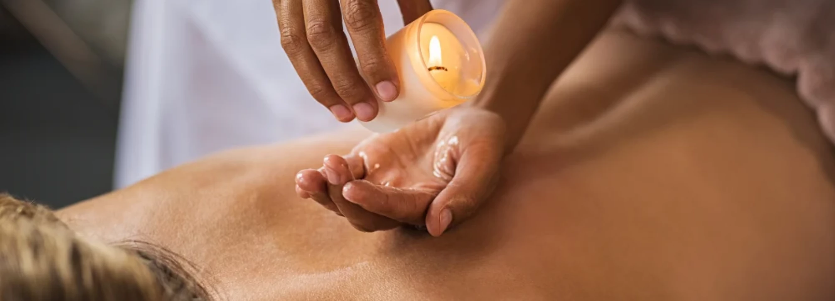 Massage à la bougie : pourquoi cette expérience est unique ?