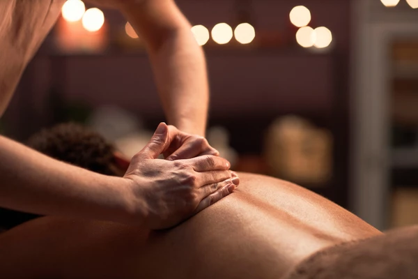 Massage relaxant pour relâcher les tensions