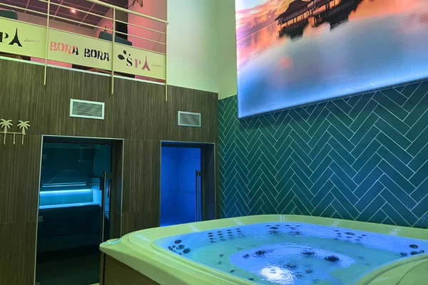 Espaces de d&eacute;tente privatif avec jacuzzi, sauna et hammam chez SPA Avenue