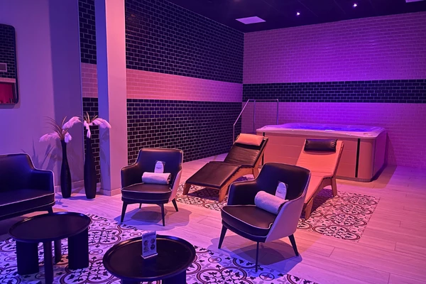 SPA Avenue Amiens : espaces de d&eacute;tente privatifs avec jacuzzi, sauna et hammam