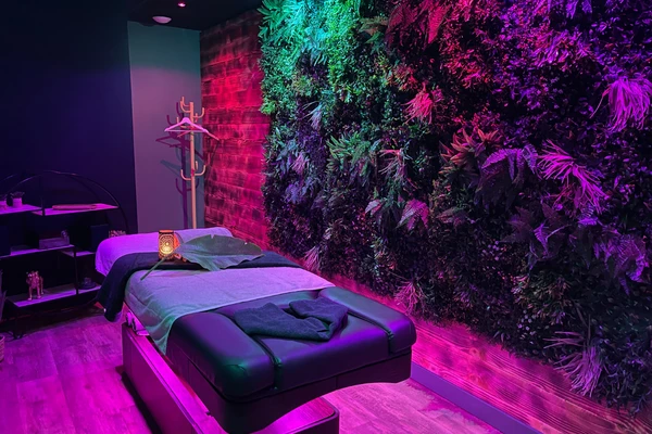 Cabine de massage adaptée aux femmes enceintes