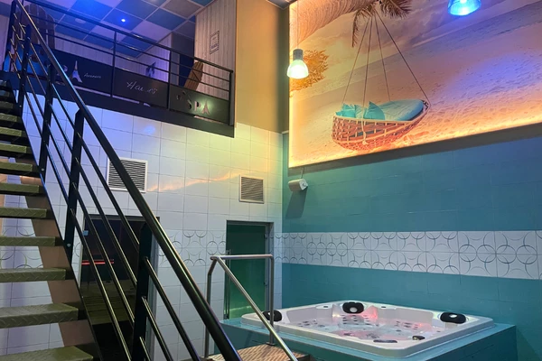 Jacuzzi, sauna et hammam privatif